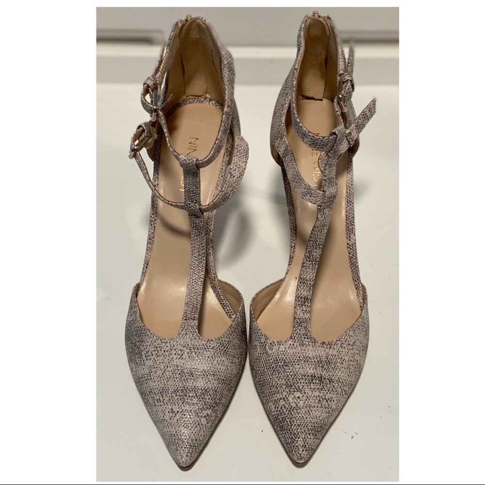 ❗️SOLD❗️Nine West Pump